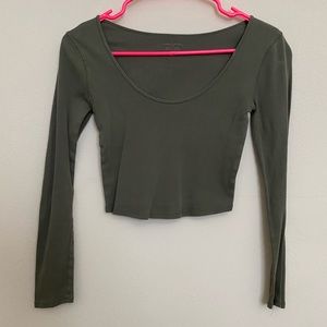 Green crop top long sleeve